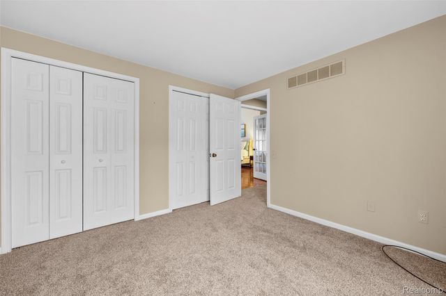 1204 S Timberview Trail, Bloomfield Hills, MI 48304