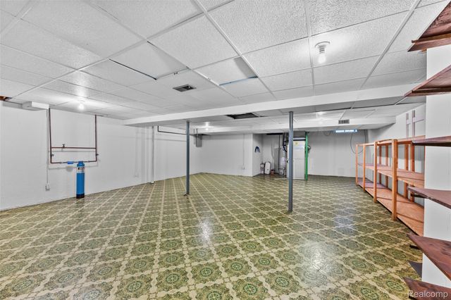 1204 S Timberview Trail, Bloomfield Hills, MI 48304