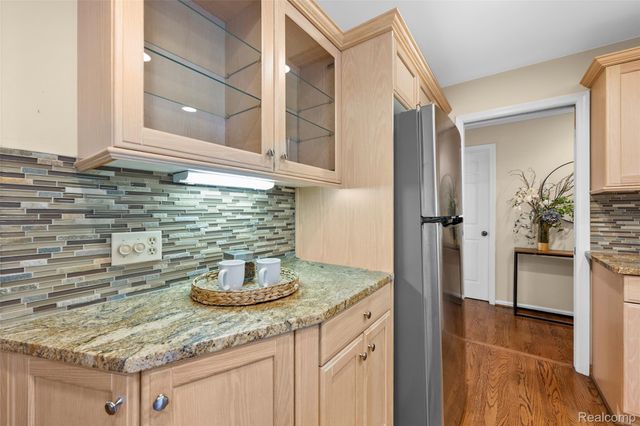 1204 S Timberview Trail, Bloomfield Hills, MI 48304