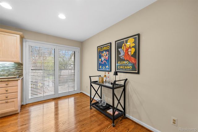 1204 S Timberview Trail, Bloomfield Hills, MI 48304