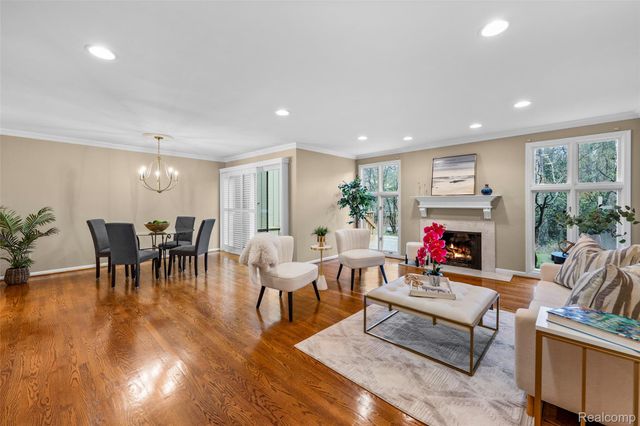 1204 S Timberview Trail, Bloomfield Hills, MI 48304