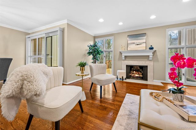 1204 S Timberview Trail, Bloomfield Hills, MI 48304