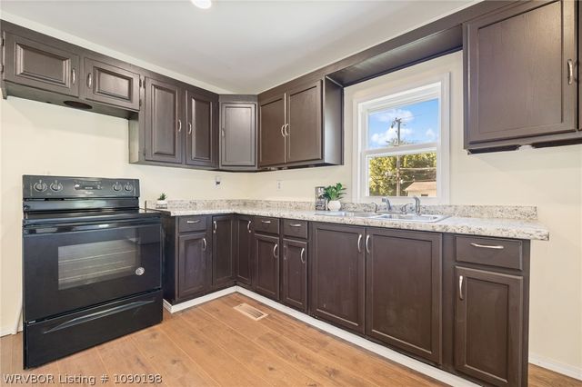 802 Buena Vista Avenue, Van Buren, AR 72956