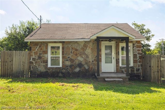 802 Buena Vista Avenue, Van Buren, AR 72956