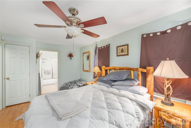 12 Bear Cove Lane, Bryson City, NC 28713