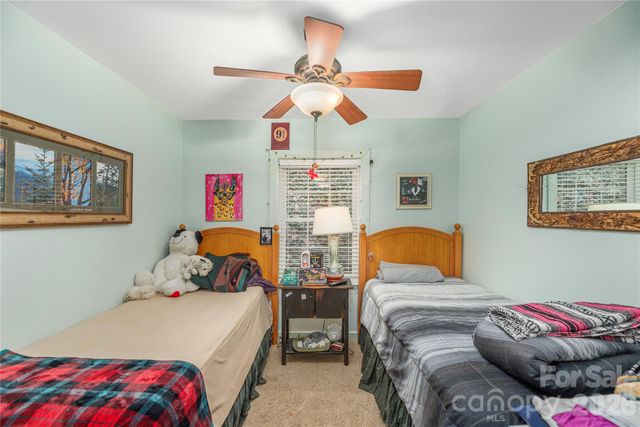 12 Bear Cove Lane, Bryson City, NC 28713