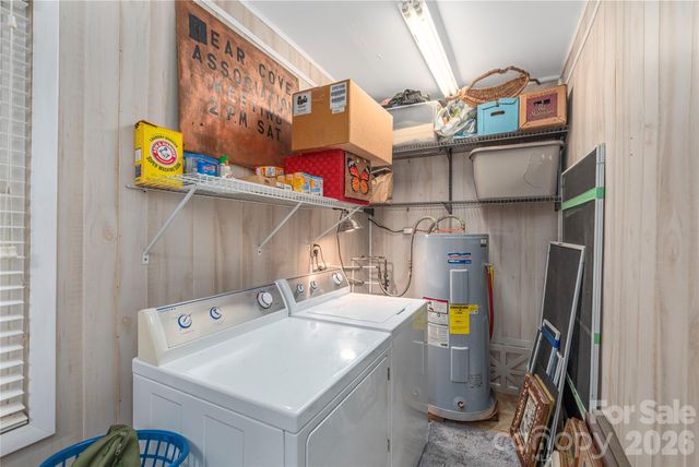 12 Bear Cove Lane, Bryson City, NC 28713