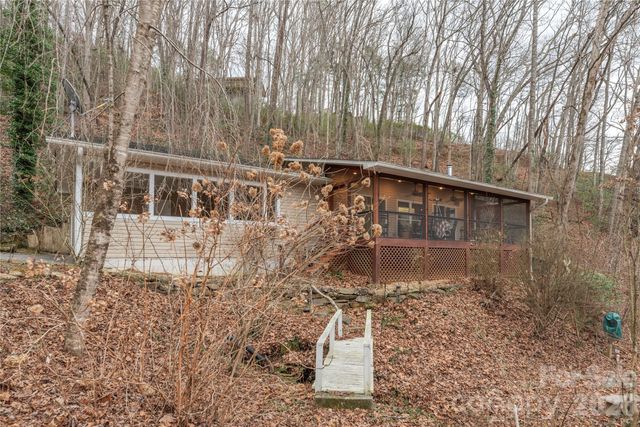 12 Bear Cove Lane, Bryson City, NC 28713