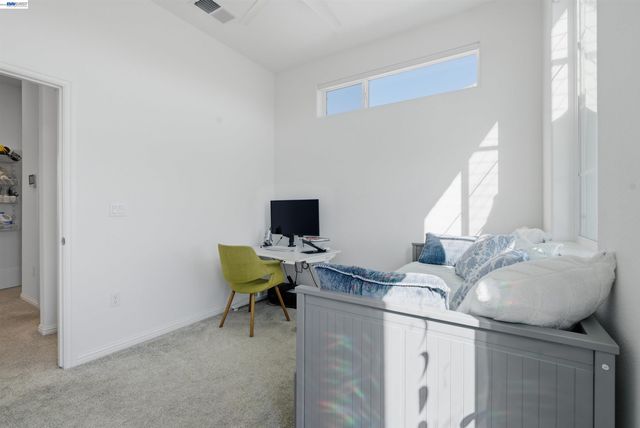 440 Pawnee Ln, Alameda, CA 94501