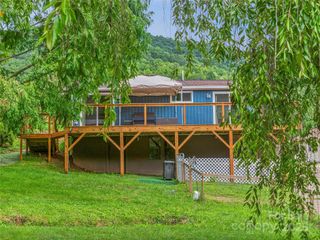 190 Smith Cove Road, Candler, NC 28715