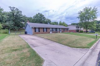 1715 STANFORD DR, Columbia, MO 65203