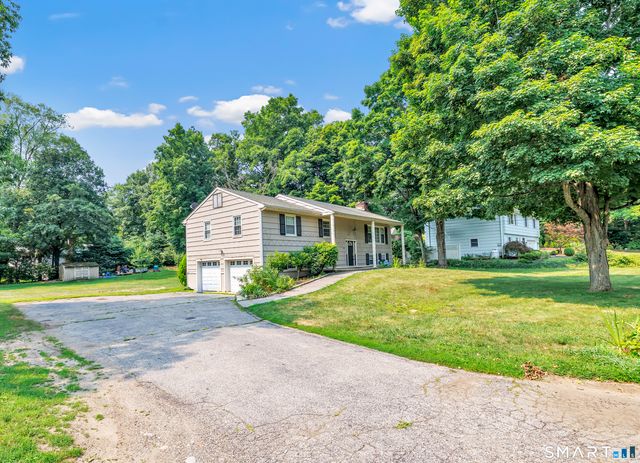 22 Old Lantern Place, Norwalk, CT 06851