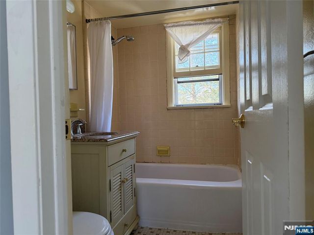 39 Franklin 2, Tenafly, NJ 07670