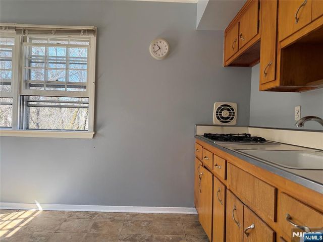 39 Franklin 2, Tenafly, NJ 07670