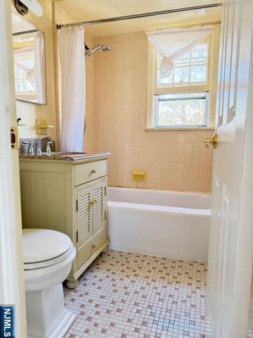 39 Franklin 2, Tenafly, NJ 07670