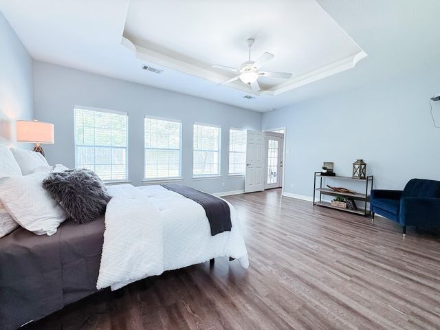 540 Springwood Drive, Conroe, TX 77385