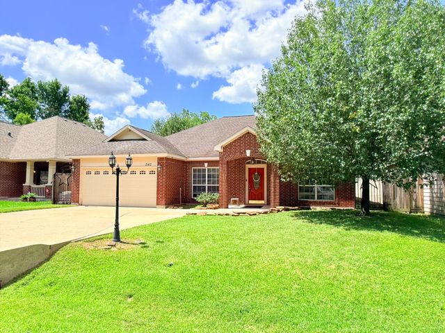540 Springwood Drive, Conroe, TX 77385