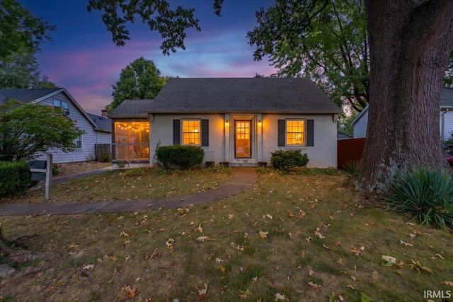 3306 Bayard Park Drive, Evansville, IN 47714