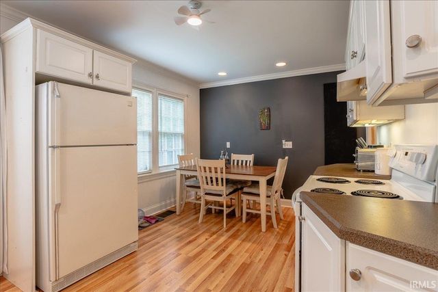 3306 Bayard Park Drive, Evansville, IN 47714