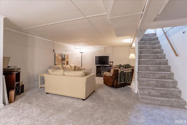 3306 Bayard Park Drive, Evansville, IN 47714