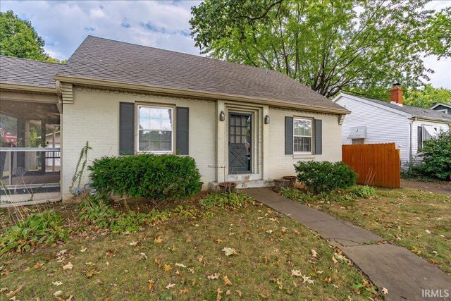 3306 Bayard Park Drive, Evansville, IN 47714