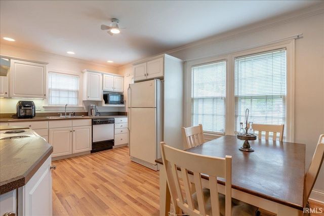 3306 Bayard Park Drive, Evansville, IN 47714