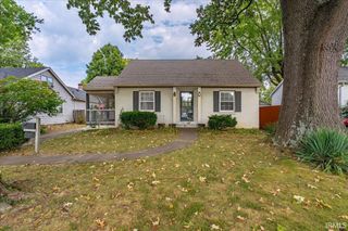 3306 Bayard Park Drive, Evansville, IN 47714
