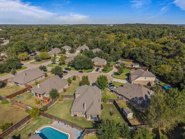 108 Bosque Court, Azle, TX 76020