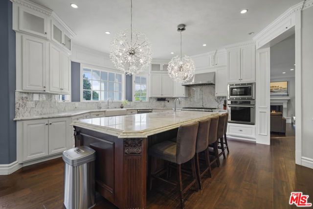 22510 La Quilla Drive, Chatsworth (los Angeles), CA 91311