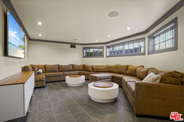 22510 La Quilla Drive, Chatsworth (los Angeles), CA 91311