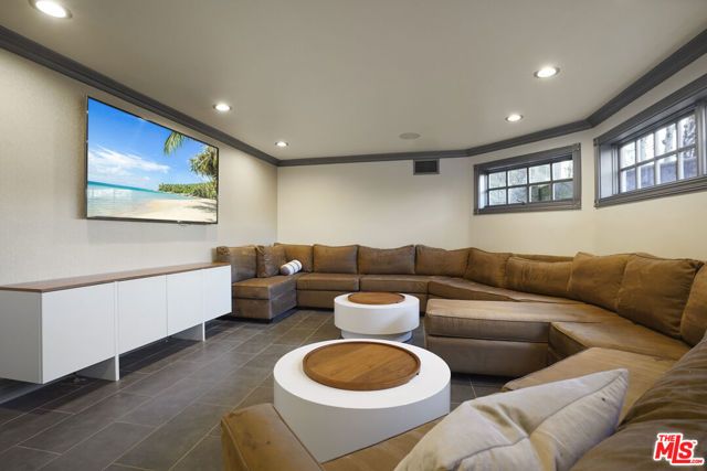 22510 La Quilla Drive, Chatsworth (los Angeles), CA 91311