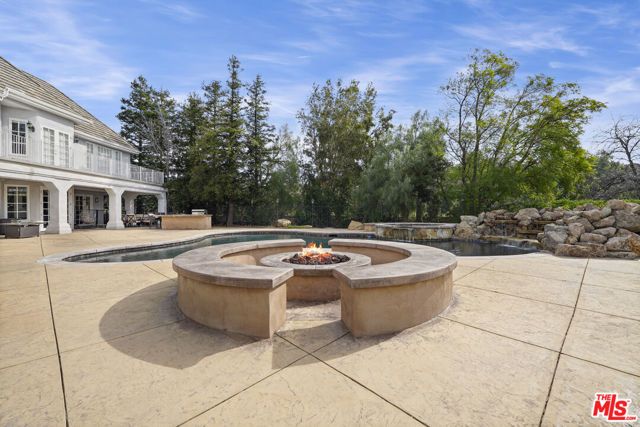 22510 La Quilla Drive, Chatsworth (los Angeles), CA 91311