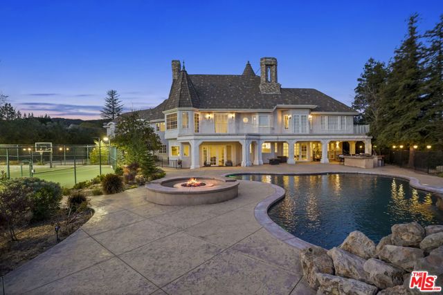 22510 La Quilla Drive, Chatsworth (los Angeles), CA 91311