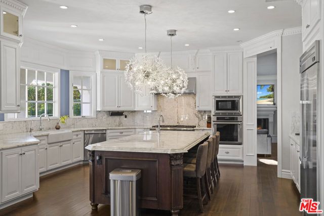 22510 La Quilla Drive, Chatsworth (los Angeles), CA 91311