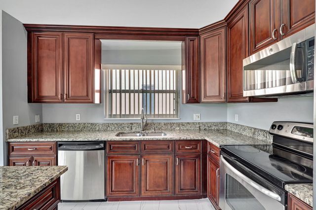 4190 Bahia Isle Circle, Wellington, FL 33449