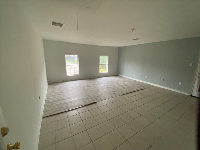 5711 Thrush Drive, Houston, TX 77033