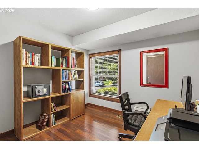 1962 Sw 27TH Dr, Gresham, OR 97080