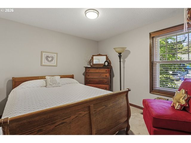 1962 Sw 27TH Dr, Gresham, OR 97080