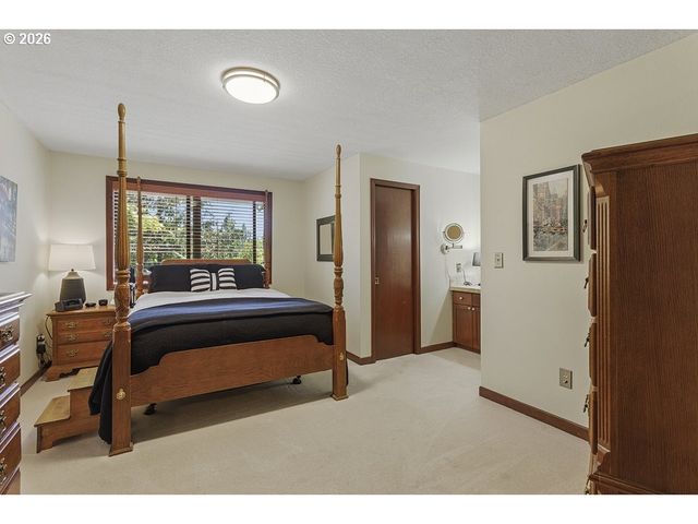 1962 Sw 27TH Dr, Gresham, OR 97080