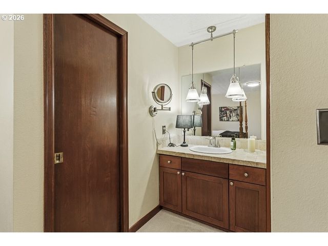 1962 Sw 27TH Dr, Gresham, OR 97080