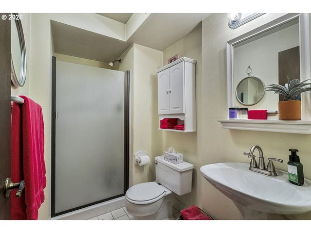 1962 Sw 27TH Dr, Gresham, OR 97080