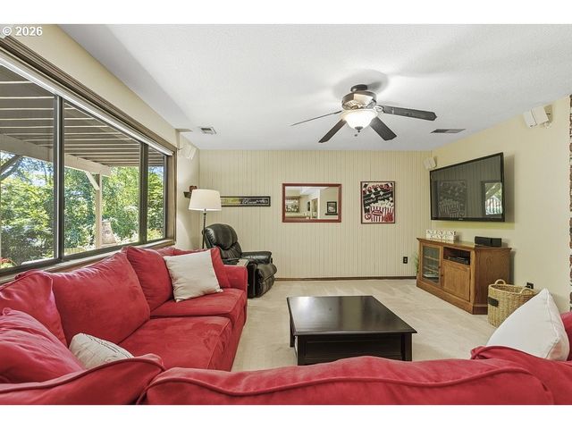 1962 Sw 27TH Dr, Gresham, OR 97080