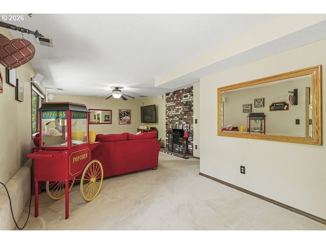 1962 Sw 27TH Dr, Gresham, OR 97080