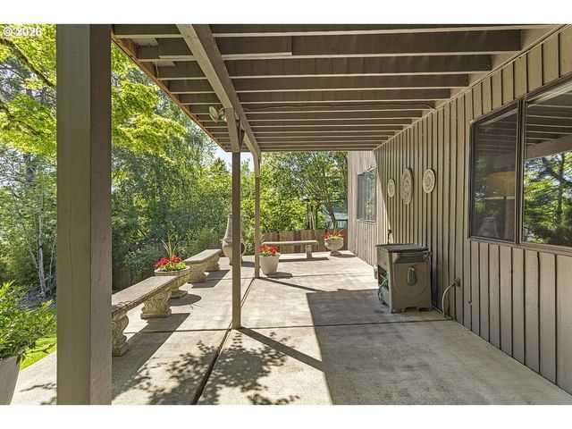 1962 Sw 27TH Dr, Gresham, OR 97080