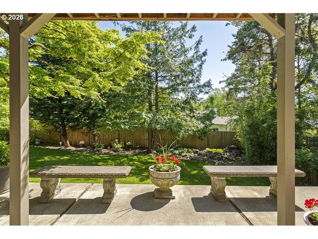 1962 Sw 27TH Dr, Gresham, OR 97080