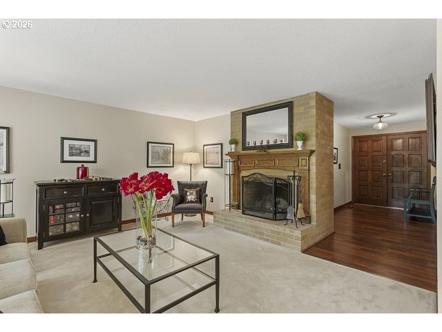 1962 Sw 27TH Dr, Gresham, OR 97080