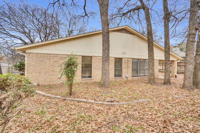 4515 Indian Oaks Trail, Arlington, TX 76017