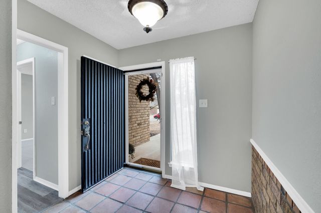 4515 Indian Oaks Trail, Arlington, TX 76017