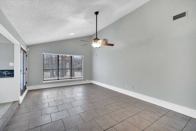 4515 Indian Oaks Trail, Arlington, TX 76017