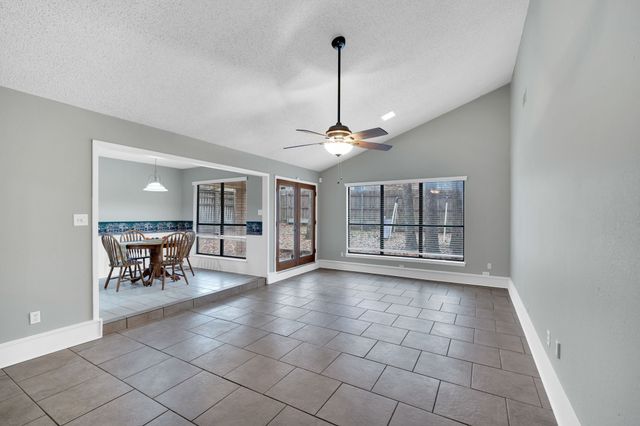 4515 Indian Oaks Trail, Arlington, TX 76017